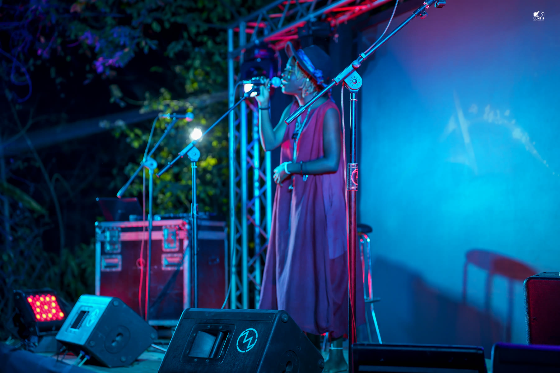 Full voice